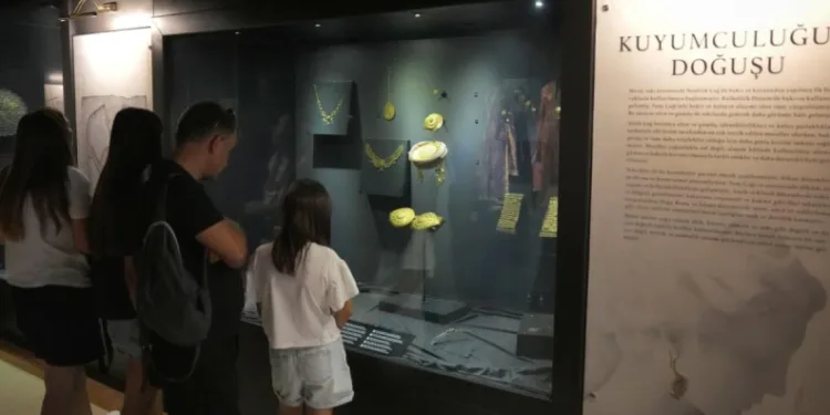 12 bin yıllık takı tarihi Ankara’da sergileniyor