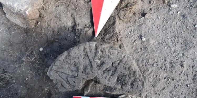 Ani’de ‘Hz. Muhammed’ isminin yer aldığı Selçuklu taşı bulundu