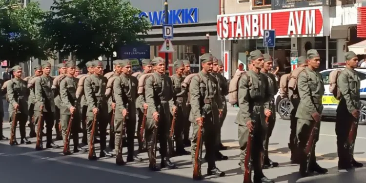 Zafer provası gerçeğini aratmadı