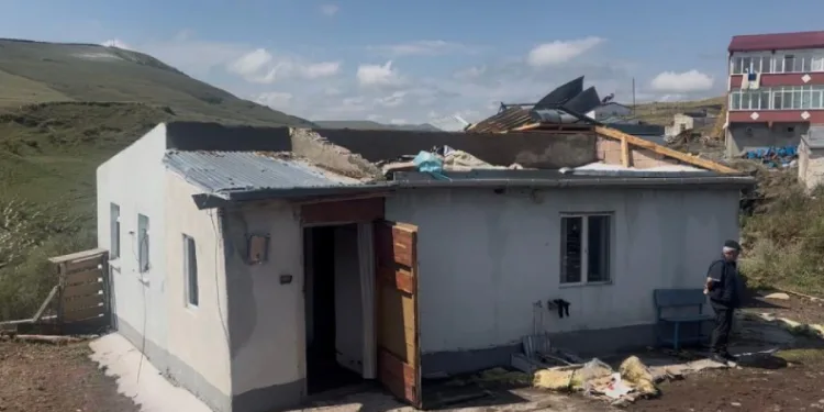Ardahan Çıldır’da şiddetli fırtına ve dolu afeti