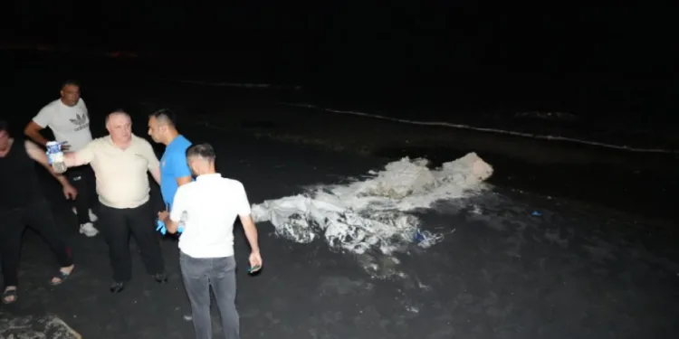 Samsun sahilinde şüpheli madde paniği: Ekipler alarma geçti