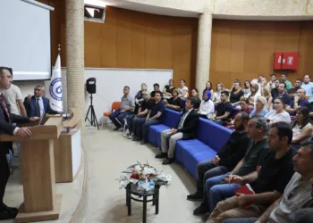 ADÜ’de yabancı öğrenci kayıtları öncesi bilgilendirme toplantısı