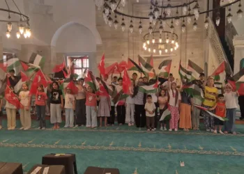 Kumbaradaki birikimlerini Filistin’e bağışladılar