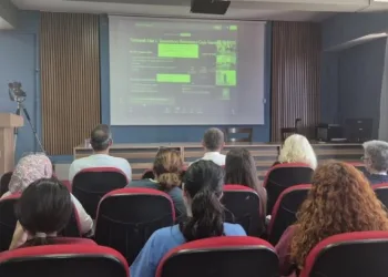 Söke’de sağlık çalışanlarına ‘Bebek Dostu Hastane’ sempozyumu