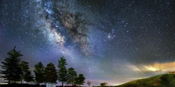 Bitlis’te Perseid meteor yağmuru gökyüzünü şenlendirdi