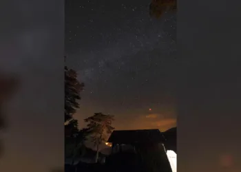 Perseid meteor yağmuru Erzurum semalarında görüntülendi