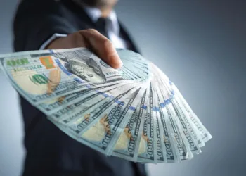 Petrol Devleri İkinci Çeyrekte 93 Milyar Dolar Kâr Elde Etti