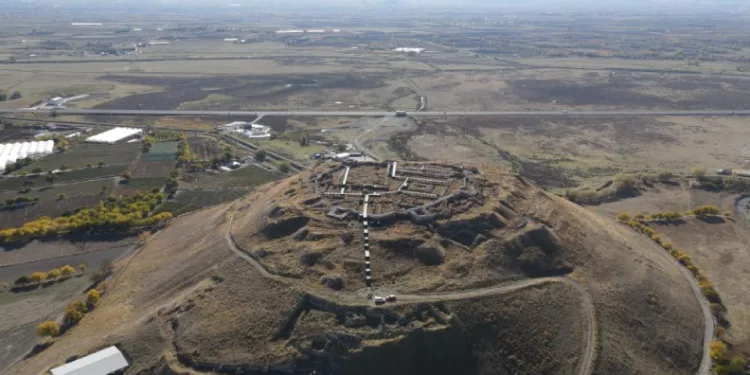 Altıntepe Kalesi, Urartu medeniyetinin izlerini yaşatıyor