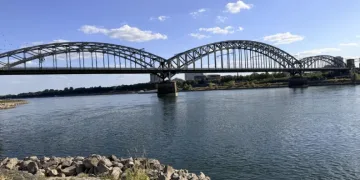 Almanya’da Ren Nehri’nde kuraklık alarmı