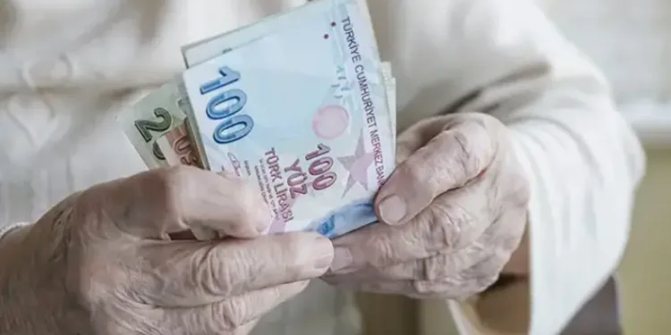 Zamlı yaşlı ve engelli aylıkları ödenmeye başlandı