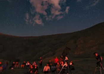Bitlis’te uzayseverler haftayı gökyüzünü izleyerek geçirdi