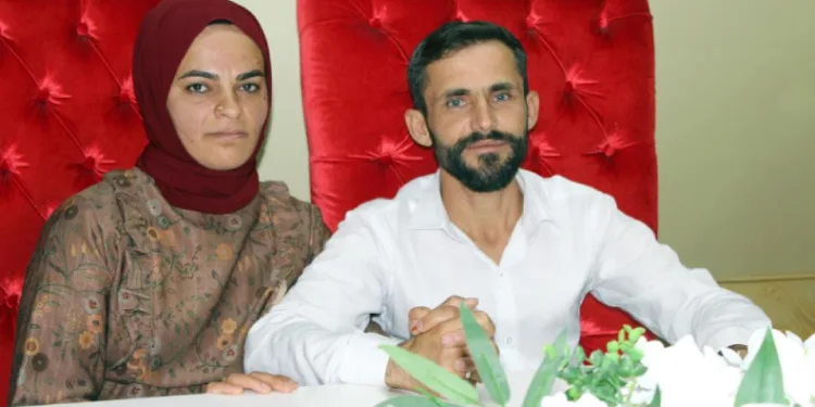 İşitme engelli çiftin mutluluğu işaret diliyle taçlandı
