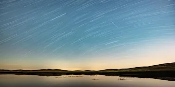 Van’da doğa fotoğrafçıları Perseid meteor yağmurunu gözlemledi