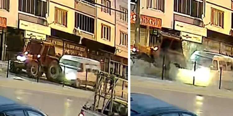 Bursa’da 10 kişinin yaralandığı kaza kameraya yansıdı