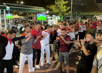 Bursa’da 50 asker adayı 100 yıllık gelenekle uğurlandı