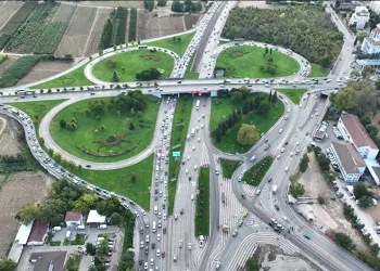 Bursa’da okullar açıldı, korkulan trafik yoğunluğu oluşmadı