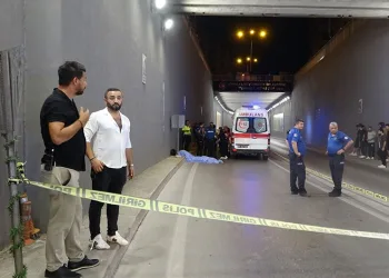 Ehliyetini 20 gün önce alıp kazada hayatını kaybeden gencin cenazesi yakınları tarafından teslim alındı