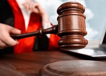 Eşine ‘eşek’ diyen kocaya Yargıtay’dan tazminat kararı