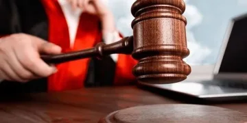 Eşine ‘eşek’ diyen kocaya Yargıtay’dan tazminat kararı