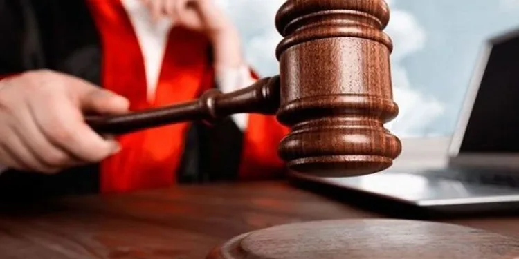 Eşine ‘eşek’ diyen kocaya Yargıtay’dan tazminat kararı