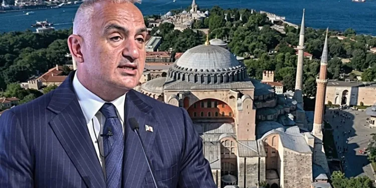 Ayasofya’nın altında 9 kilometrelik yer altı ağı: Bakan Ersoy açıkladı