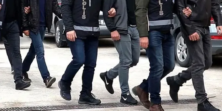 Altında sert dönüş! Gram altın 6 bin 900 liraya yaklaştı