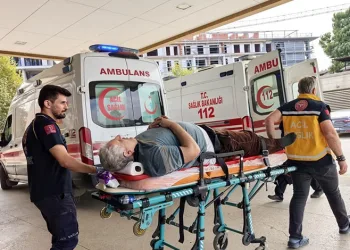 İnegöl’de çatıdan düşen kişi ağır yaralandı