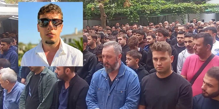 Motosiklet kazasında hayatını kaybeden genç son yolculuğuna uğurlandı
