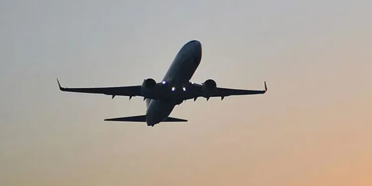Dubai-Tel Aviv uçağı 7500 kodu verdi: Pilotların kavgası paniğe neden oldu