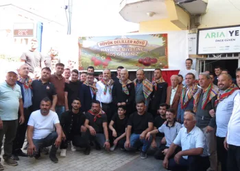 Büyükdeliller Köyü’nde geleneksel pilav hayrı dualarla gerçekleştirildi