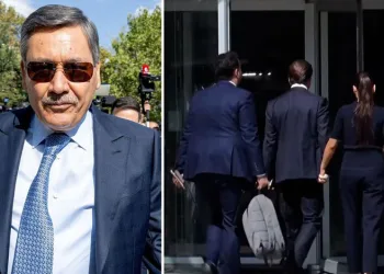 Davutoğlu şüpheli sıfatıyla adliyede
