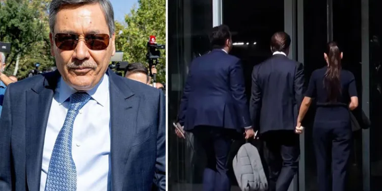 Davutoğlu şüpheli sıfatıyla adliyede