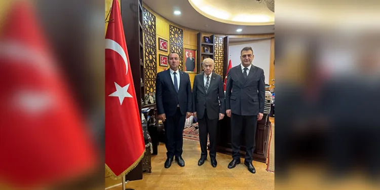 MHP Bursa’da bayrağı Mehmet Emin Özcanbaz devralıyor