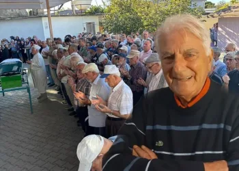 Usta oyuncu İlhami Adsal son yolculuğuna yalnız uğurlandı