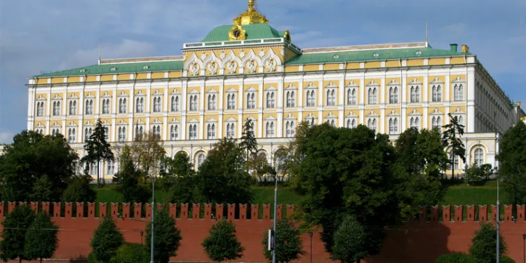 Kremlin’den barış görüşmeleri açıklaması: Yeniden başlamasını umuyoruz