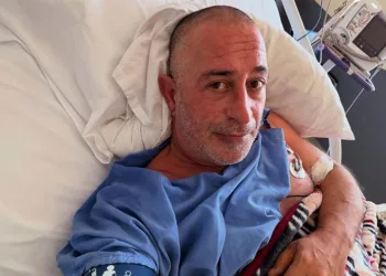 Cem Yılmaz’ın kulağındaki detay gündem yarattı!