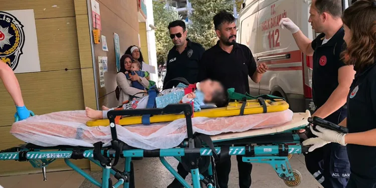 2 yaşındaki çocuk 3. kattan beton zemine düştü