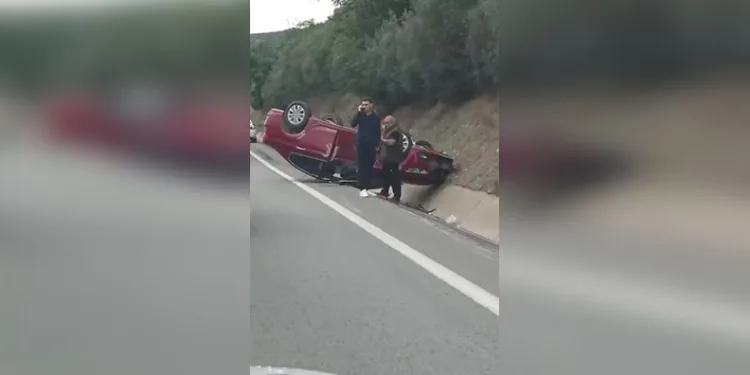 İki otomobil çarpıştı: 2 yaralı