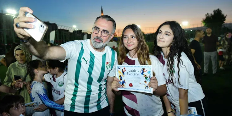 Kestel Belediyesi Yaz Spor Okulları görkemli törenle sona erdi