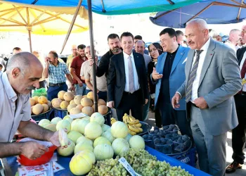 Osmangazi’de modern bir pazar alanı daha hizmete girdi