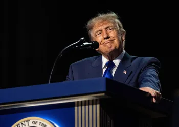 Trump’tan ABD’li seçmenlere 5 bin dolar ödeme vaadi