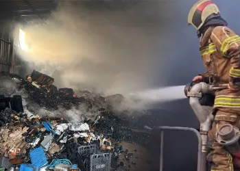 Kömür işletmesinde gece yarısı yangın paniği: Ekipler seferber oldu