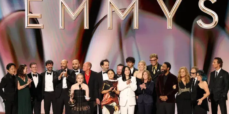 2026 Emmy Ödülleri sahiplerini buldu! Yılın dizisi belli oldu