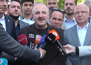 Varank’tan Özgür Özel’e börek tepkisi!