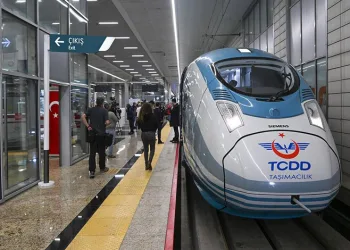 Prof. Dr. Mustafa Karataş canlı yayında acı haberi aldı