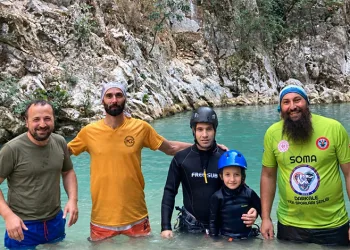 Bursa’nın en genç kanyoncusu: 8 yaşındaki Asya, Abadiye Kanyonu’nu geçti