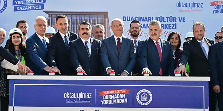 Mezarlıkta baltalı kavga: 1 yaralı