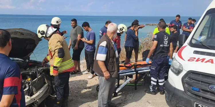 İki otomobil çarpıştı: 2 yaralı