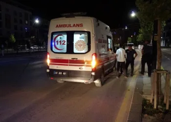 Balkonda çıkan yangın eve sıçramadan söndürüldü