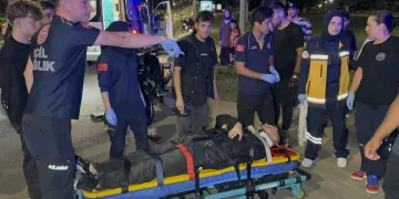 Balkonda çıkan yangın eve sıçramadan söndürüldü
